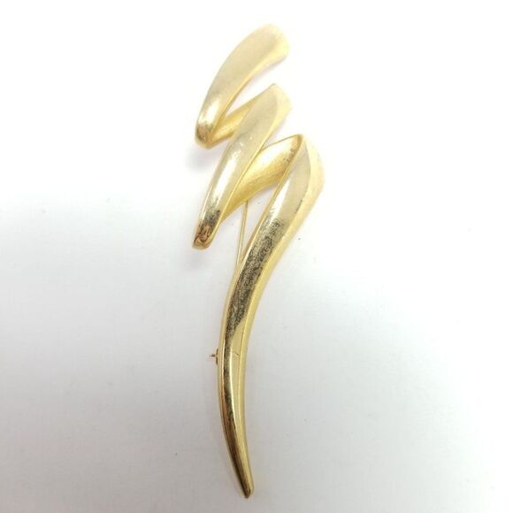 Vintage Gold Tone Zig Zag Brooch, Long Lapel Pin, Retro 80s Design - Picture 2 of 6